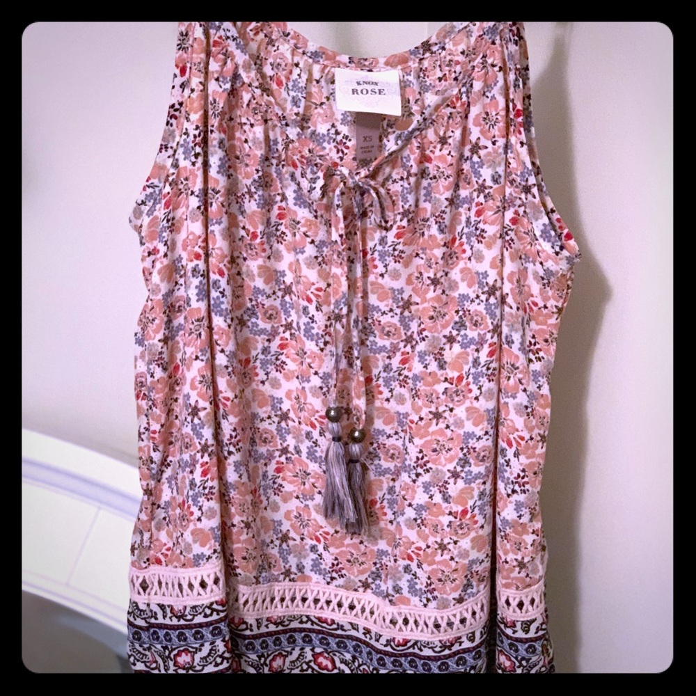 ❗️Super Cute Brand New Floral Tank